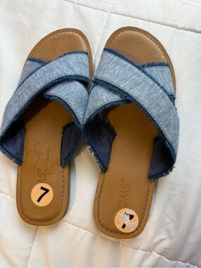 Toms Denim Chambray Criss Cross Sandals